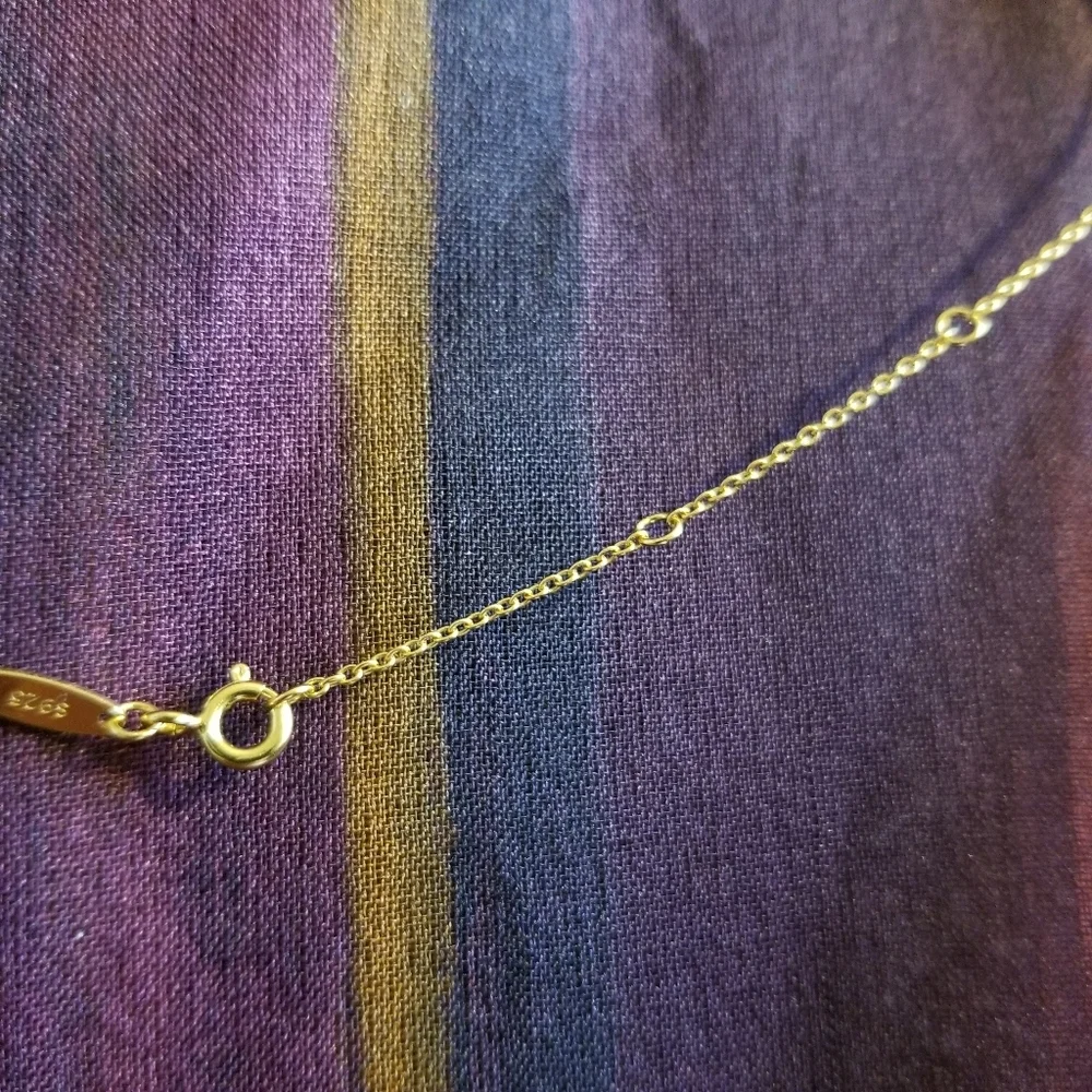 EUC ( S925) Gold Necklace with Interlocking Circles With Clear Heart Rhinestones - Picture 6 of 11